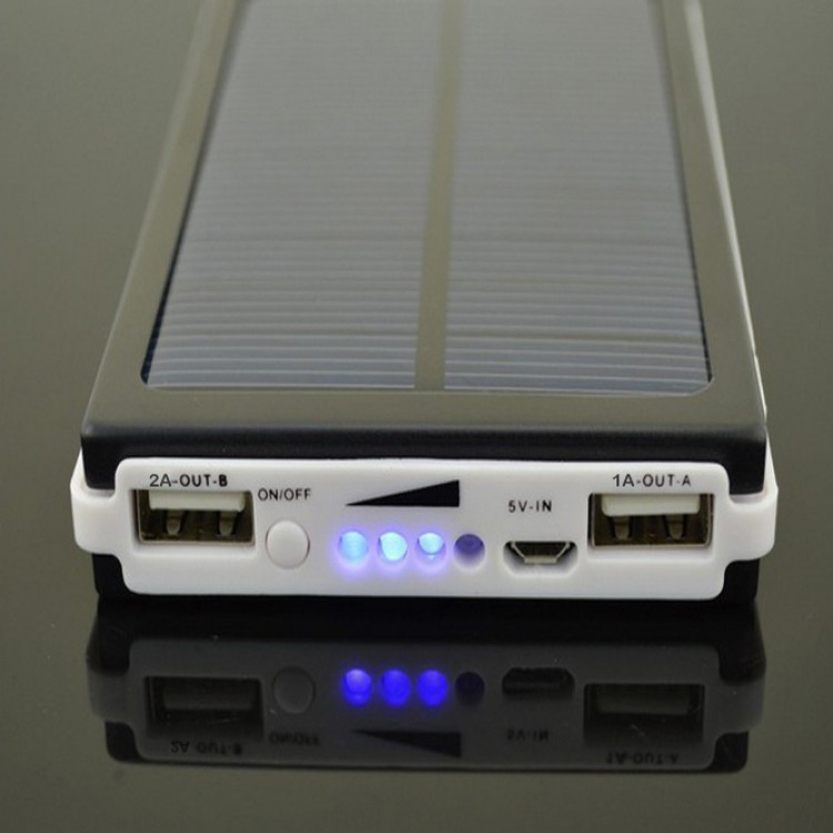 Соларна Преносима батерия 50000mAh с 20 LED диода и 2 USB изхода 